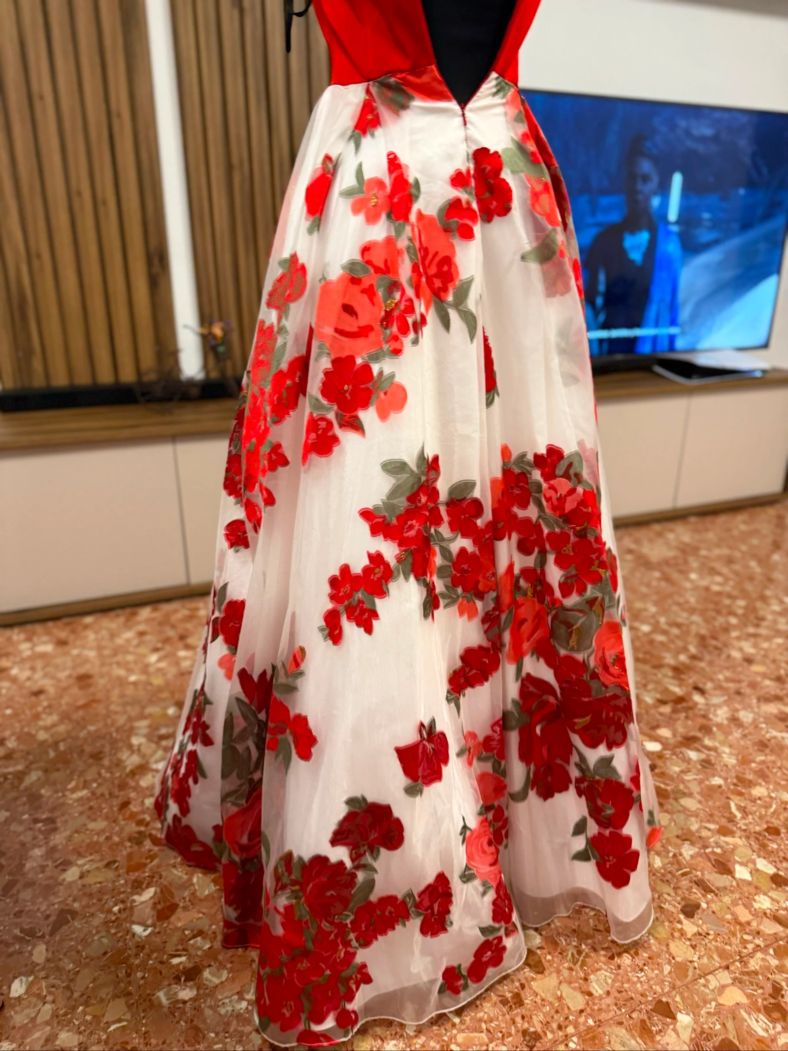 Vestido de X & M Collection con flores 3D – photo 5